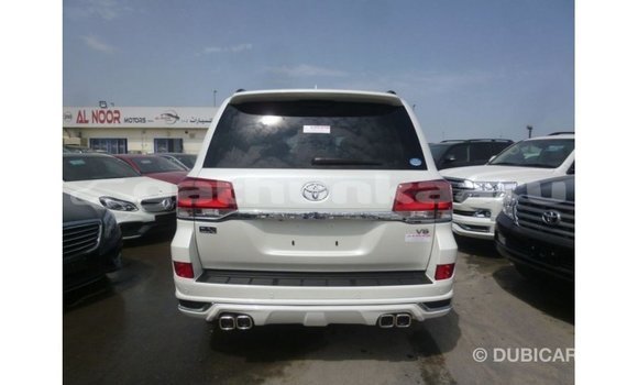 Buy Import Toyota Land Cruiser White Car in Import - Dubai in Baa Buy Import Toyota Land Cruiser White Car in Import - Dubai in Baa
