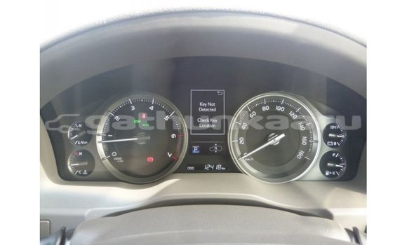 Buy Import Toyota Land Cruiser White Car in Import - Dubai in Baa Buy Import Toyota Land Cruiser White Car in Import - Dubai in Baa