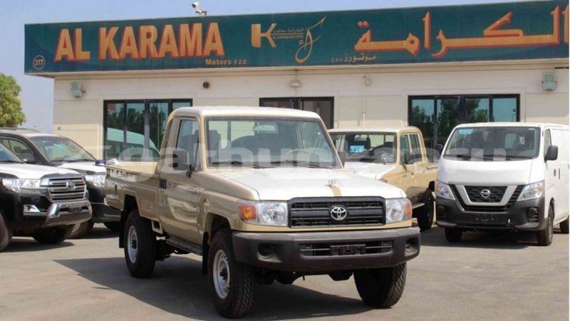 Big with watermark toyota land cruiser baa import dubai 2369