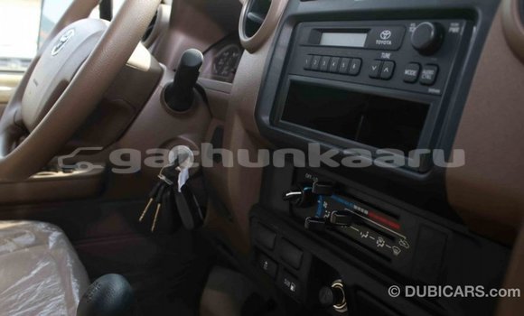 Buy Import Toyota Land Cruiser Beige Car in Import - Dubai in Baa Buy Import Toyota Land Cruiser Beige Car in Import - Dubai in Baa