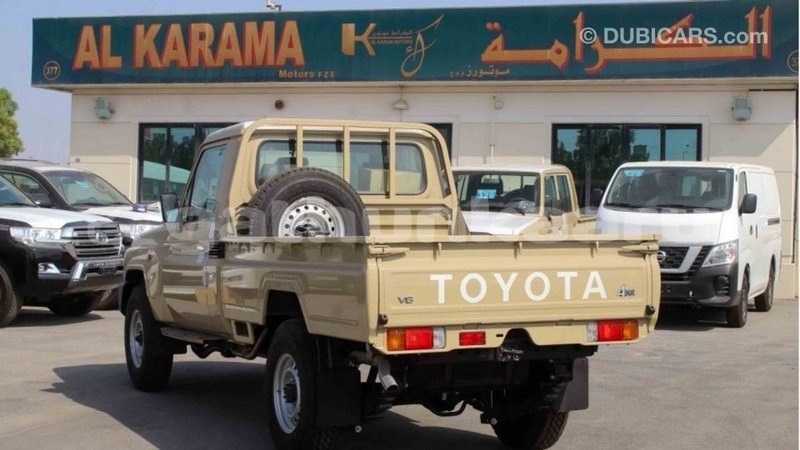 Big with watermark toyota land cruiser baa import dubai 2369