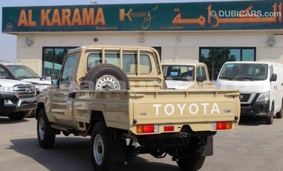 Buy Import Toyota Land Cruiser Beige Car in Import - Dubai in Baa Buy Import Toyota Land Cruiser Beige Car in Import - Dubai in Baa