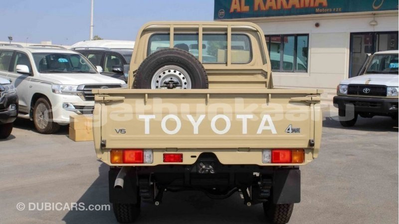 Big with watermark toyota land cruiser baa import dubai 2369