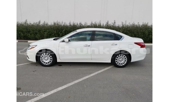 Buy Import Nissan Altima White Car in Import - Dubai in Baa Buy Import Nissan Altima White Car in Import - Dubai in Baa