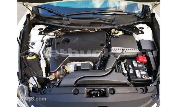 Buy Import Nissan Altima White Car in Import - Dubai in Baa Buy Import Nissan Altima White Car in Import - Dubai in Baa