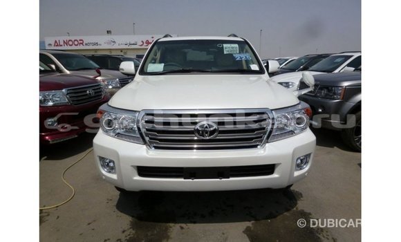 Buy Import Toyota Land Cruiser White Car in Import - Dubai in Baa Buy Import Toyota Land Cruiser White Car in Import - Dubai in Baa