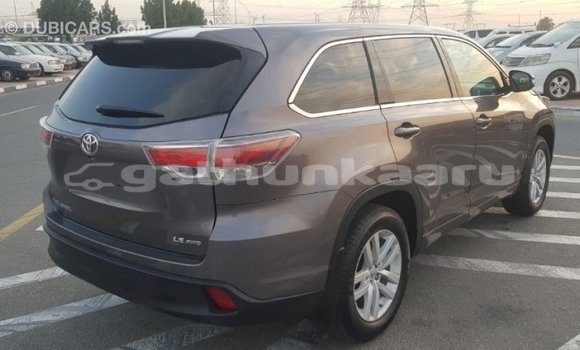 Buy Import Toyota Highlander Other Car in Import - Dubai in Baa Buy Import Toyota Highlander Other Car in Import - Dubai in Baa