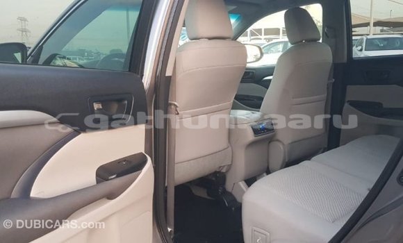 Buy Import Toyota Highlander Other Car in Import - Dubai in Baa Buy Import Toyota Highlander Other Car in Import - Dubai in Baa