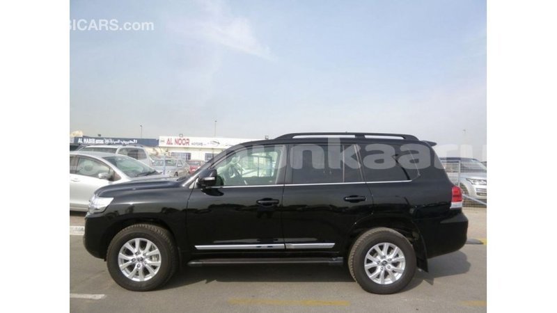 Big with watermark toyota land cruiser baa import dubai 2381