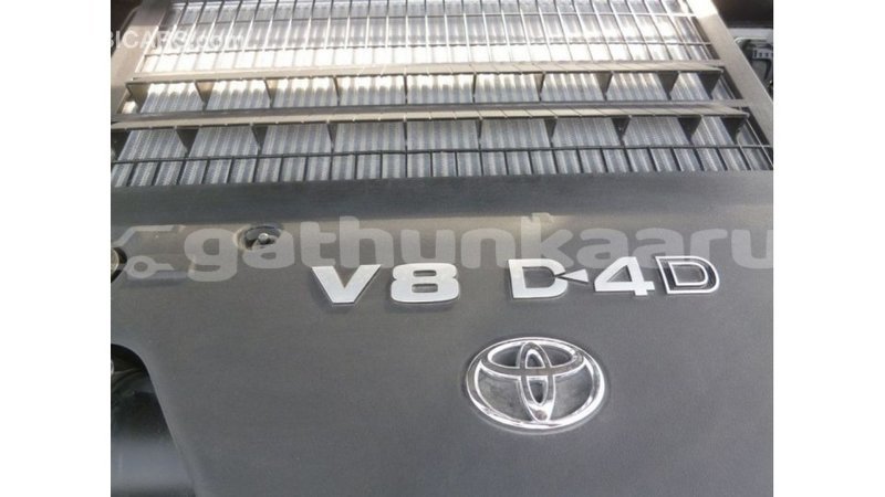 Big with watermark toyota land cruiser baa import dubai 2381