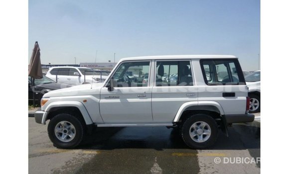 Buy Import Toyota Land Cruiser White Car in Import - Dubai in Baa Buy Import Toyota Land Cruiser White Car in Import - Dubai in Baa