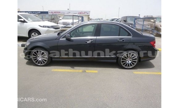 Buy Import Mercedes-Benz 190 Black Car in Import - Dubai in Baa Buy Import Mercedes-Benz 190 Black Car in Import - Dubai in Baa