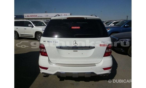 Buy Import Mercedes-Benz 190 White Car in Import - Dubai in Baa Buy Import Mercedes-Benz 190 White Car in Import - Dubai in Baa