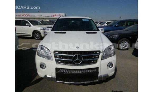 Buy Import Mercedes-Benz 190 White Car in Import - Dubai in Baa Buy Import Mercedes-Benz 190 White Car in Import - Dubai in Baa