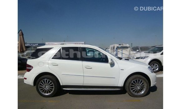 Buy Import Mercedes-Benz 190 White Car in Import - Dubai in Baa Buy Import Mercedes-Benz 190 White Car in Import - Dubai in Baa