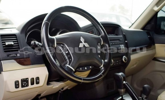 Buy Import Mitsubishi Pajero White Car in Import - Dubai in Baa Buy Import Mitsubishi Pajero White Car in Import - Dubai in Baa