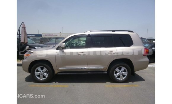 Buy Import Toyota Land Cruiser Other Car in Import - Dubai in Baa Buy Import Toyota Land Cruiser Other Car in Import - Dubai in Baa