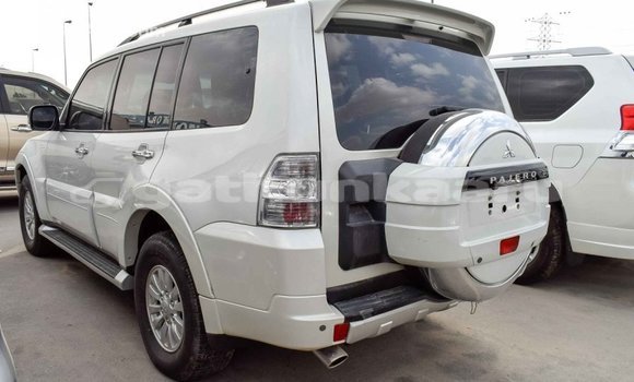 Buy Import Mitsubishi Pajero White Car in Import - Dubai in Baa Buy Import Mitsubishi Pajero White Car in Import - Dubai in Baa