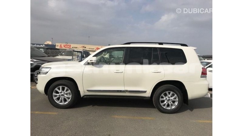 Big with watermark toyota land cruiser baa import dubai 2415