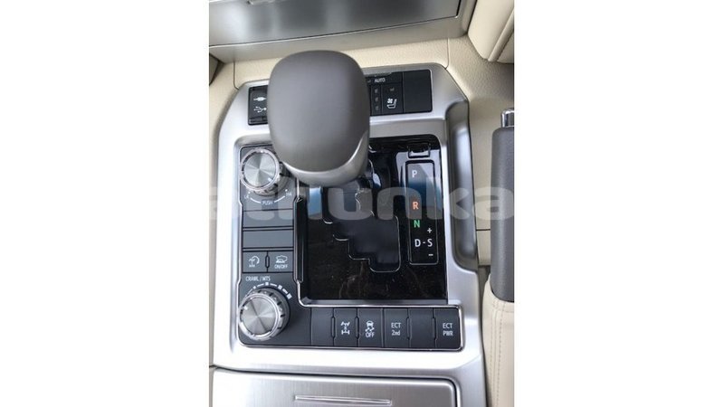 Big with watermark toyota land cruiser baa import dubai 2415