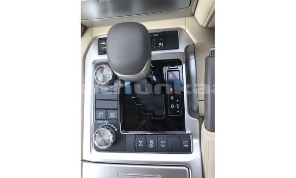 Buy Import Toyota Land Cruiser White Car in Import - Dubai in Baa Buy Import Toyota Land Cruiser White Car in Import - Dubai in Baa