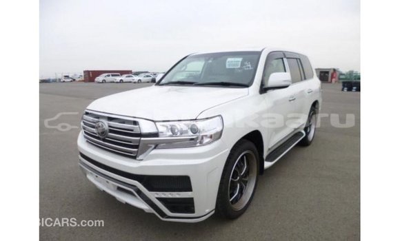 Buy Import Toyota Land Cruiser White Car in Import - Dubai in Baa Buy Import Toyota Land Cruiser White Car in Import - Dubai in Baa