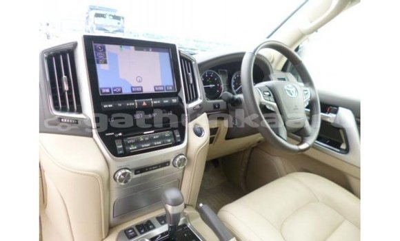 Buy Import Toyota Land Cruiser White Car in Import - Dubai in Baa Buy Import Toyota Land Cruiser White Car in Import - Dubai in Baa