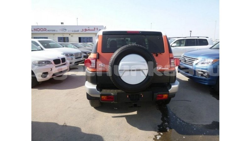 Big with watermark toyota fj cruiser baa import dubai 2426