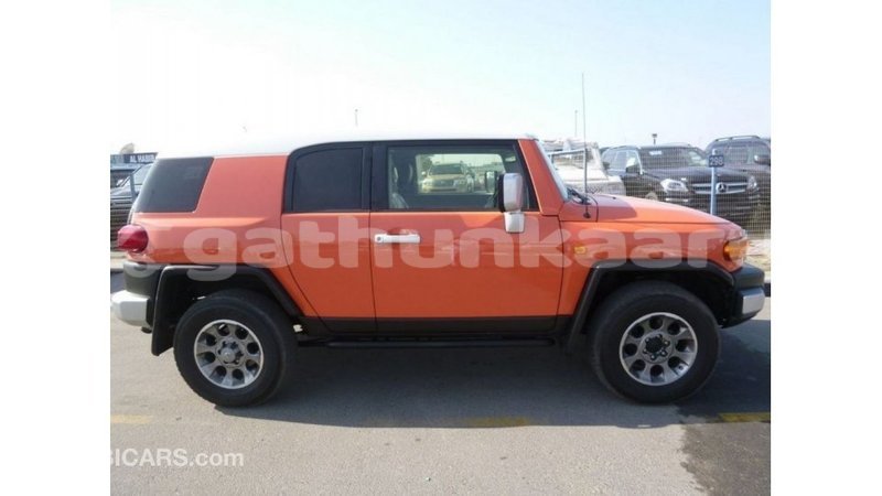 Big with watermark toyota fj cruiser baa import dubai 2426