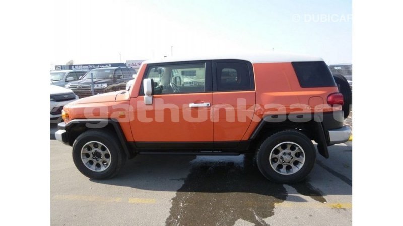 Big with watermark toyota fj cruiser baa import dubai 2426