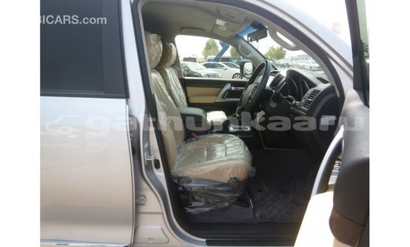 Buy Import Toyota Land Cruiser Other Car in Import - Dubai in Baa Buy Import Toyota Land Cruiser Other Car in Import - Dubai in Baa