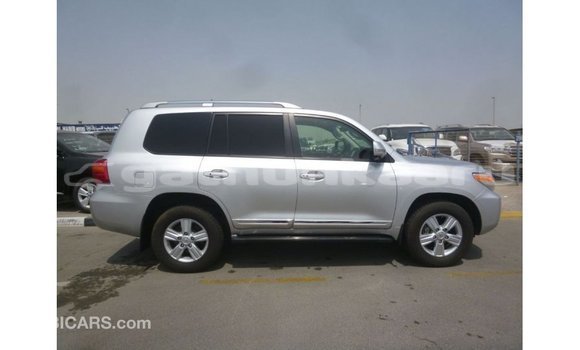 Buy Import Toyota Land Cruiser Other Car in Import - Dubai in Baa Buy Import Toyota Land Cruiser Other Car in Import - Dubai in Baa