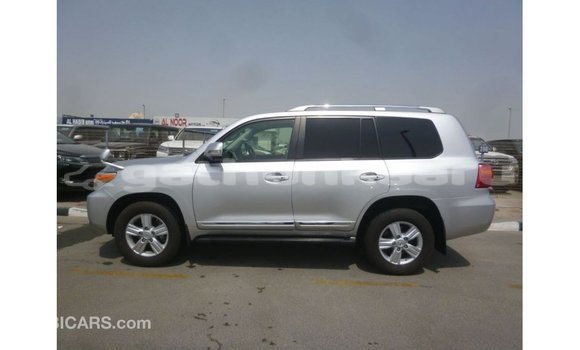 Buy Import Toyota Land Cruiser Other Car in Import - Dubai in Baa Buy Import Toyota Land Cruiser Other Car in Import - Dubai in Baa
