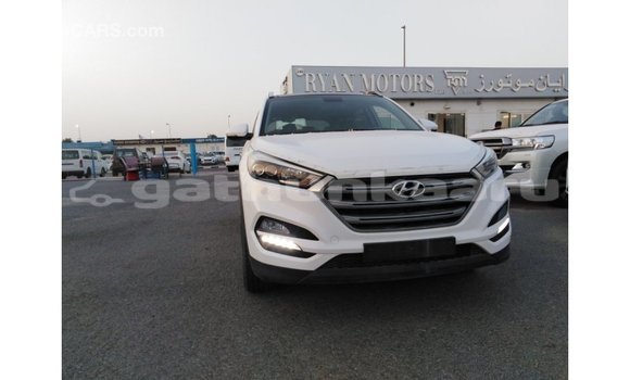 Buy Import Hyundai Tucson White Car in Import - Dubai in Baa Buy Import Hyundai Tucson White Car in Import - Dubai in Baa