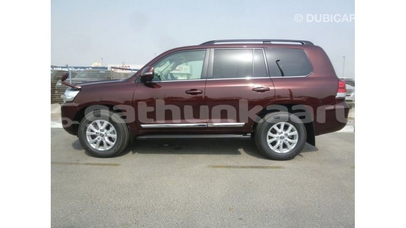 Big with watermark toyota land cruiser baa import dubai 2438
