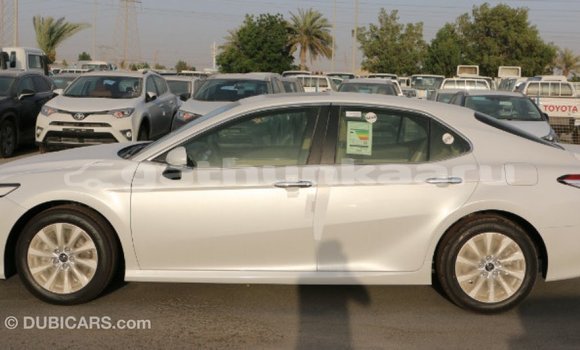 Buy Import Toyota Camry White Car in Import - Dubai in Baa Buy Import Toyota Camry White Car in Import - Dubai in Baa