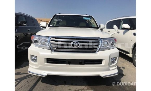 Buy Import Toyota Land Cruiser White Car in Import - Dubai in Baa Buy Import Toyota Land Cruiser White Car in Import - Dubai in Baa