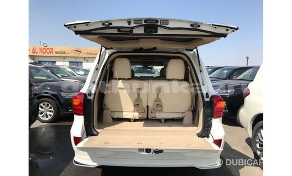 Buy Import Toyota Land Cruiser White Car in Import - Dubai in Baa Buy Import Toyota Land Cruiser White Car in Import - Dubai in Baa