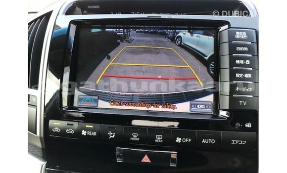 Buy Import Toyota Land Cruiser White Car in Import - Dubai in Baa Buy Import Toyota Land Cruiser White Car in Import - Dubai in Baa