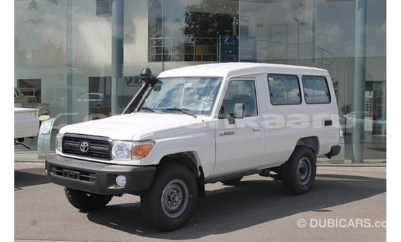 Buy Import Toyota Land Cruiser White Car in Import - Dubai in Baa Buy Import Toyota Land Cruiser White Car in Import - Dubai in Baa