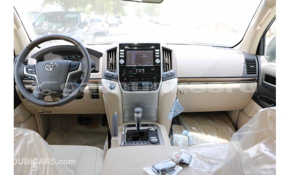 Buy Import Toyota Land Cruiser White Car in Import - Dubai in Baa Buy Import Toyota Land Cruiser White Car in Import - Dubai in Baa