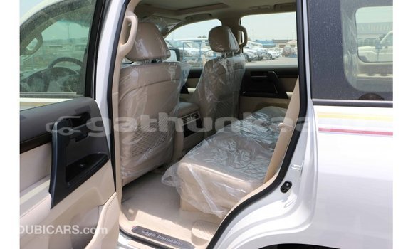 Buy Import Toyota Land Cruiser White Car in Import - Dubai in Baa Buy Import Toyota Land Cruiser White Car in Import - Dubai in Baa