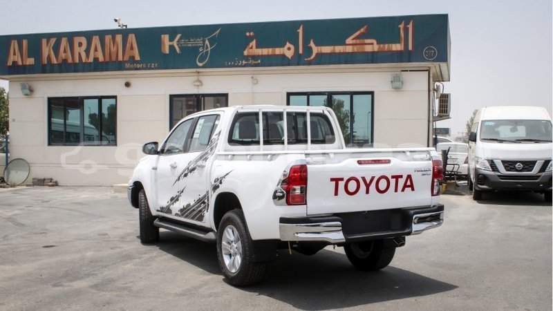 Big with watermark toyota hilux baa import dubai 2473