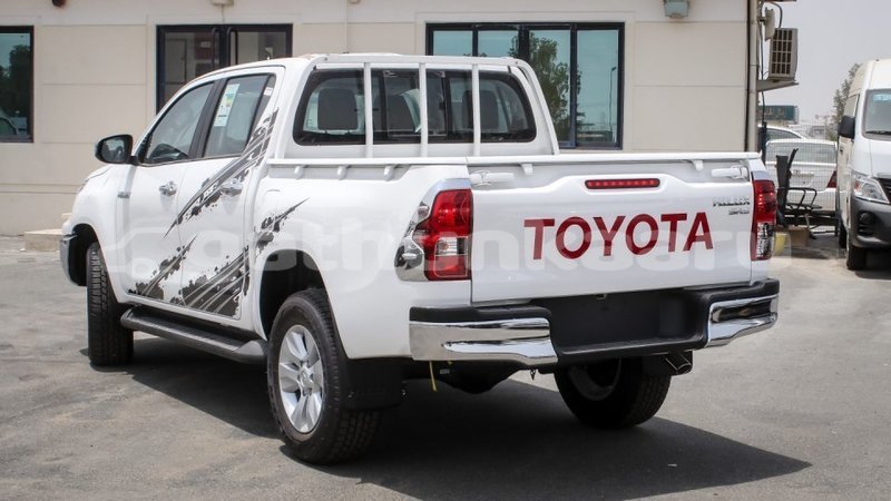 Big with watermark toyota hilux baa import dubai 2473