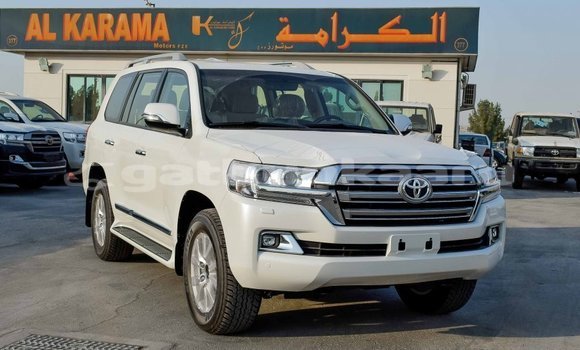 Buy Import Toyota Land Cruiser White Car in Import - Dubai in Baa Buy Import Toyota Land Cruiser White Car in Import - Dubai in Baa