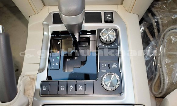 Buy Import Toyota Land Cruiser White Car in Import - Dubai in Baa Buy Import Toyota Land Cruiser White Car in Import - Dubai in Baa