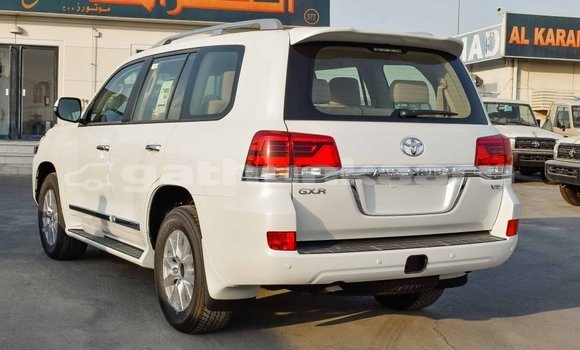 Buy Import Toyota Land Cruiser White Car in Import - Dubai in Baa Buy Import Toyota Land Cruiser White Car in Import - Dubai in Baa