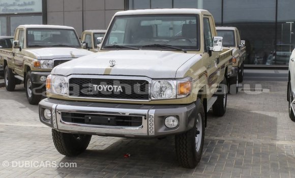 Buy Import Toyota Land Cruiser Beige Car in Import - Dubai in Baa Buy Import Toyota Land Cruiser Beige Car in Import - Dubai in Baa