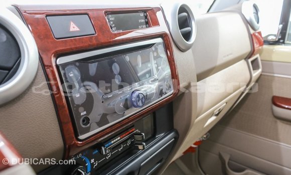 Buy Import Toyota Land Cruiser Beige Car in Import - Dubai in Baa Buy Import Toyota Land Cruiser Beige Car in Import - Dubai in Baa