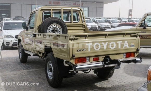 Buy Import Toyota Land Cruiser Beige Car in Import - Dubai in Baa Buy Import Toyota Land Cruiser Beige Car in Import - Dubai in Baa